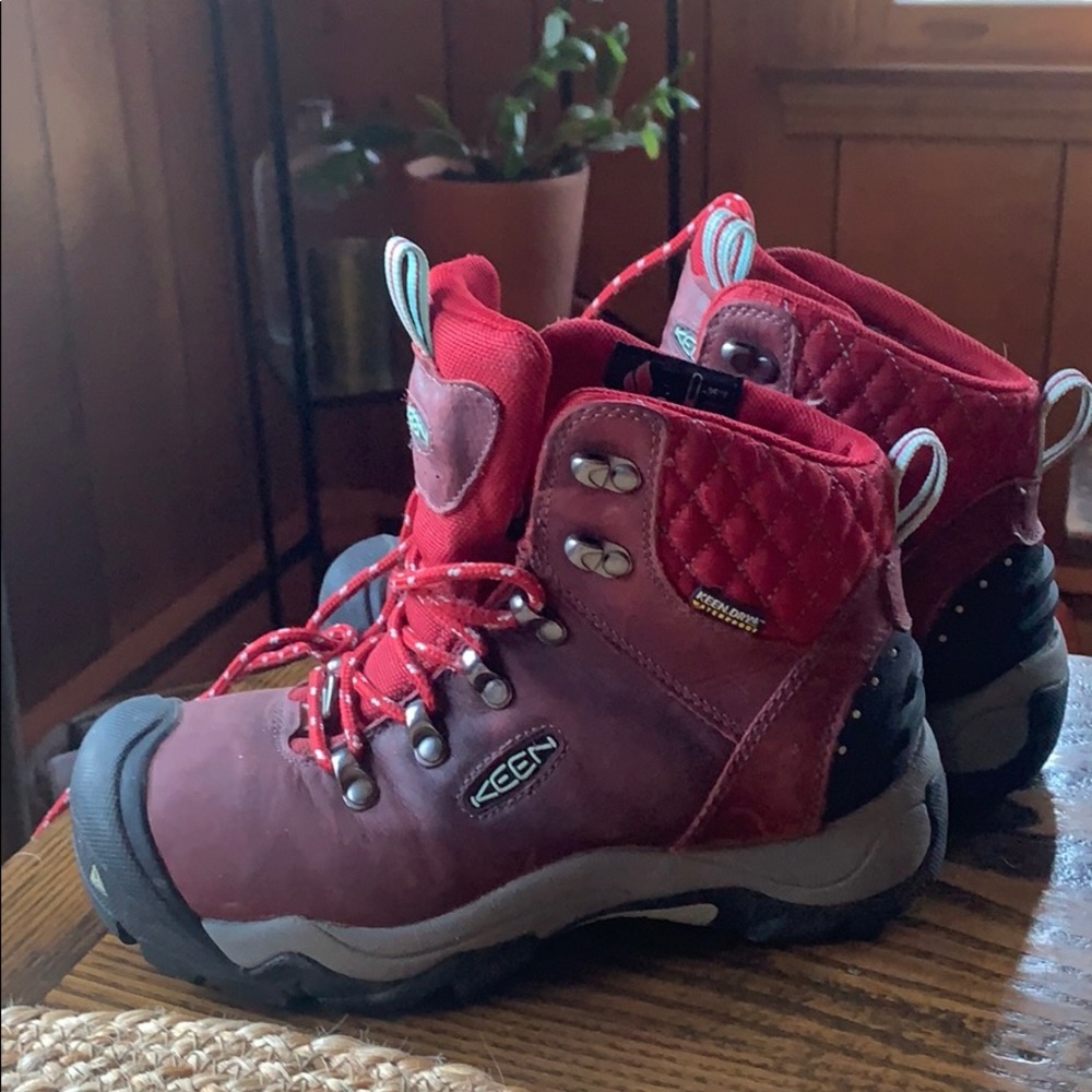 Keen Revel III hikers